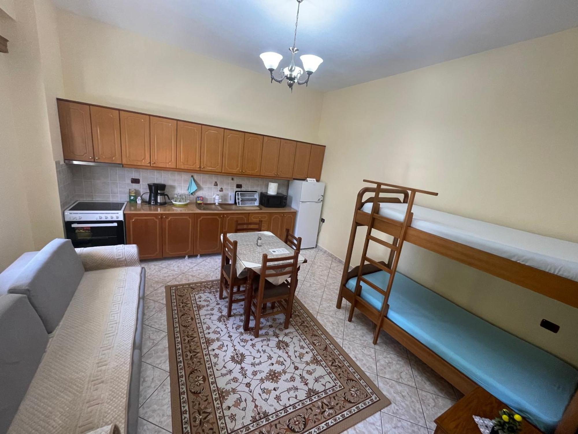 Artur'S Apartment จีโรคาสเตอร์ ภายนอก รูปภาพ